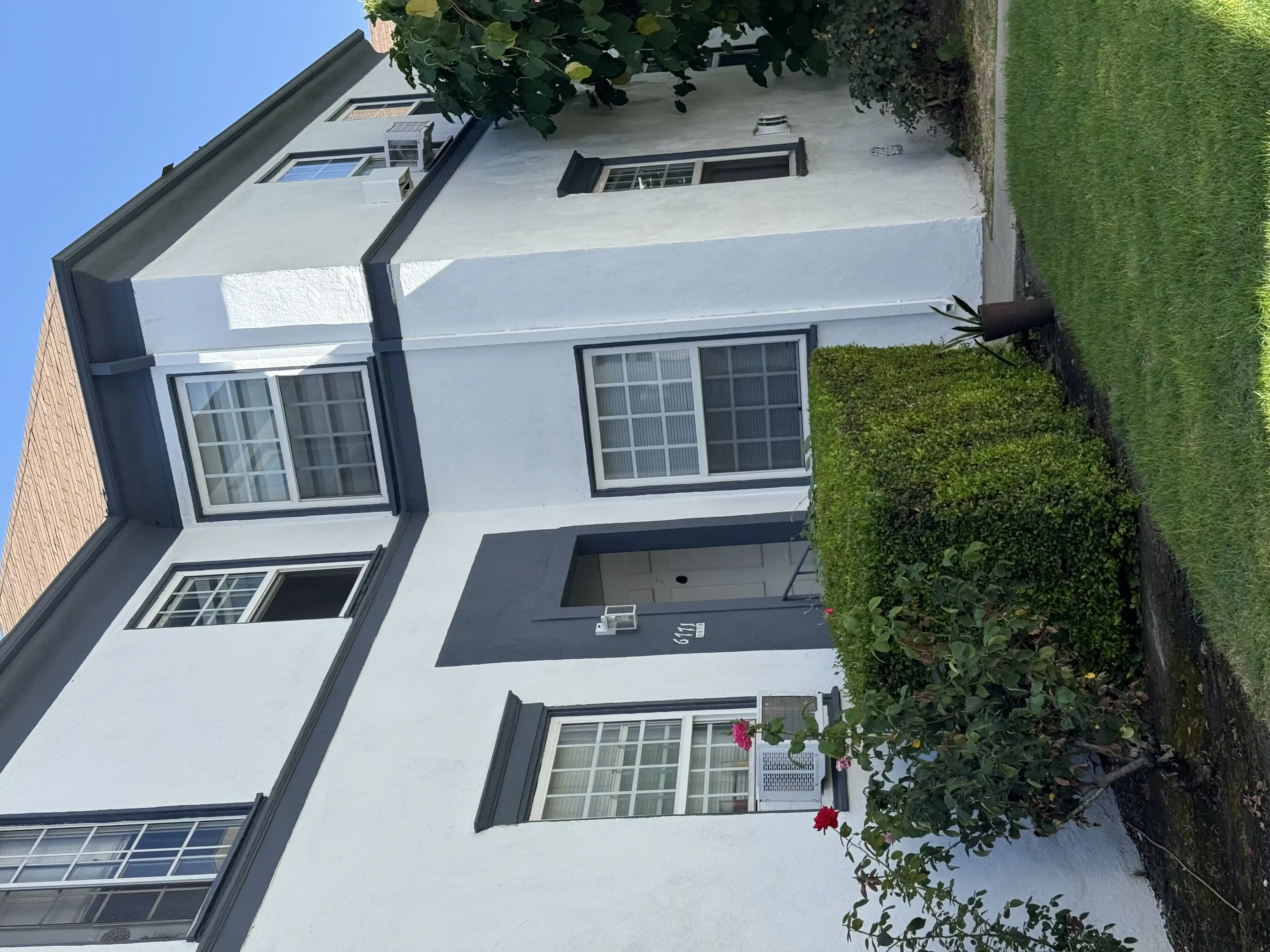 Hollywood apt1